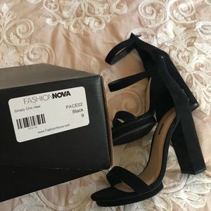 🖤Black 🖤Block◼️ Heels 👠
